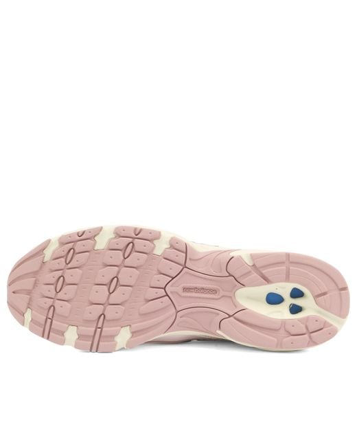 New Balance Pink 740 Sneaker