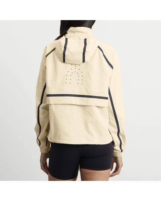 On Shoes Natural Performance Volt Jacket