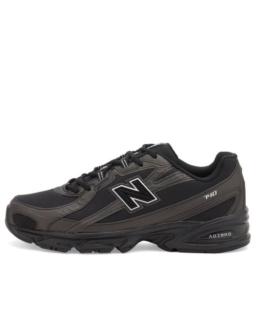 New Balance Black 740 Sneaker