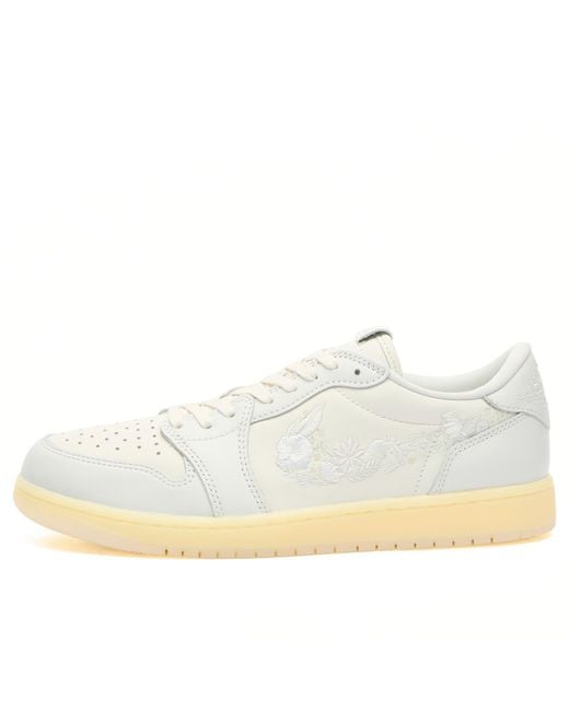 Nike White 1 Retro Low Og Sneaker