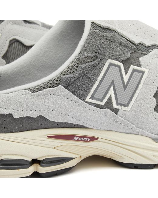 New Balance Gray M2002Na Sneakers