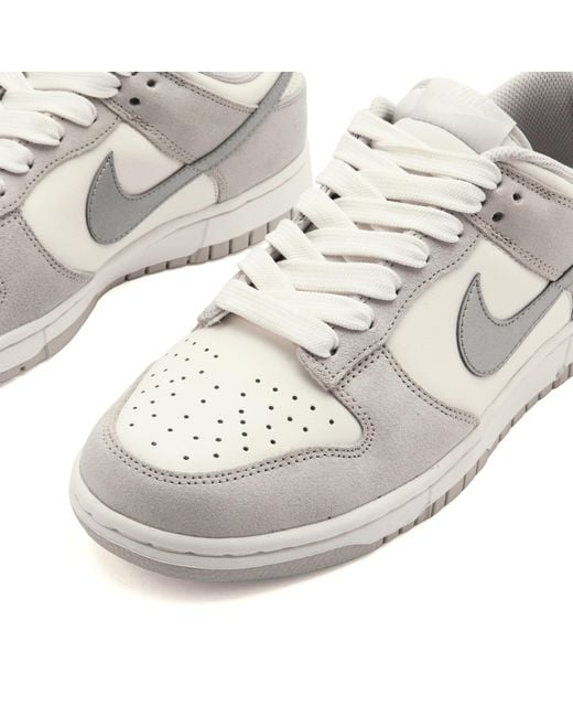 Nike White Dunk Low W Sneaker