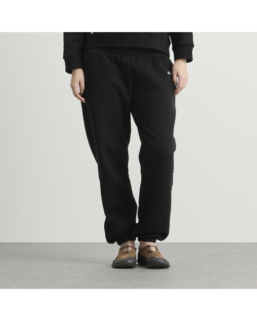 HOMMEGIRLS Black X Fruit Of The Loom Boxer Sweatpants