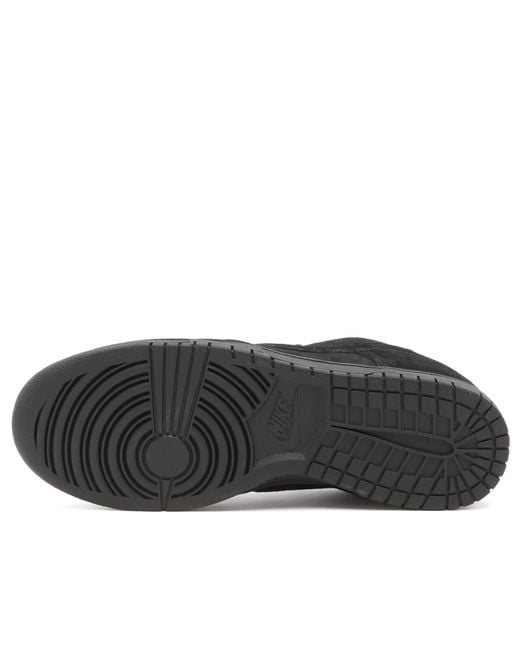 Nike Black Dunk Low Retro Se Nubuck Sneaker for men