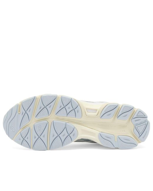 Asics White Gel-Cumulus 16 Sneaker