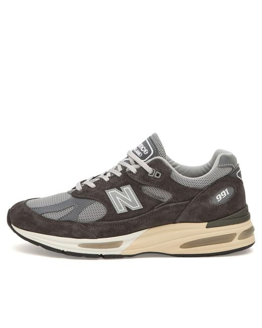 New Balance Multicolor 991V2 Sneaker