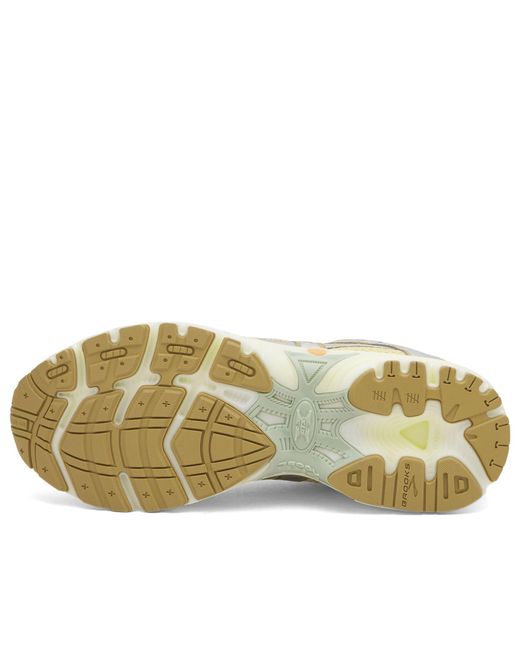 Brooks White Adrenaline Gts 10 Sneaker for men