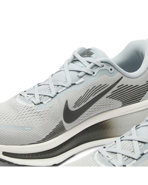 Nike White Nike Vomero 18 Sneaker for men