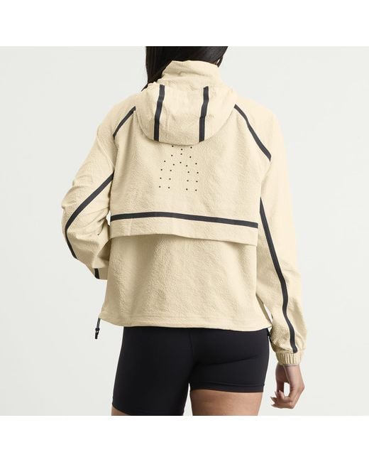 On Shoes Natural Performance Volt Jacket