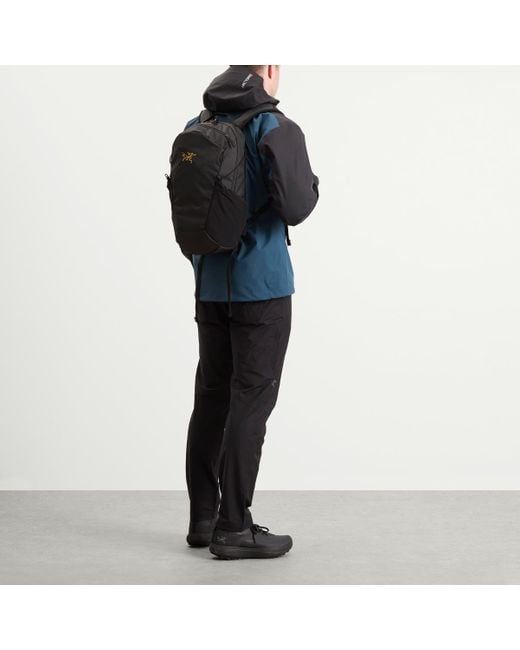 Arc'teryx Black Mantis 16 Backpack for men