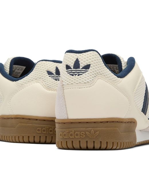 Adidas White Consortium Fechten Indoor Sneaker
