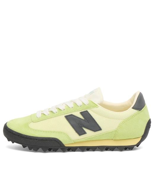 New Balance Yellow Gator Run Sneaker for men
