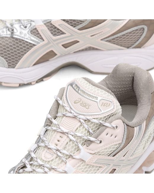 Asics White Gel-Nimbus 10.1 Sneaker