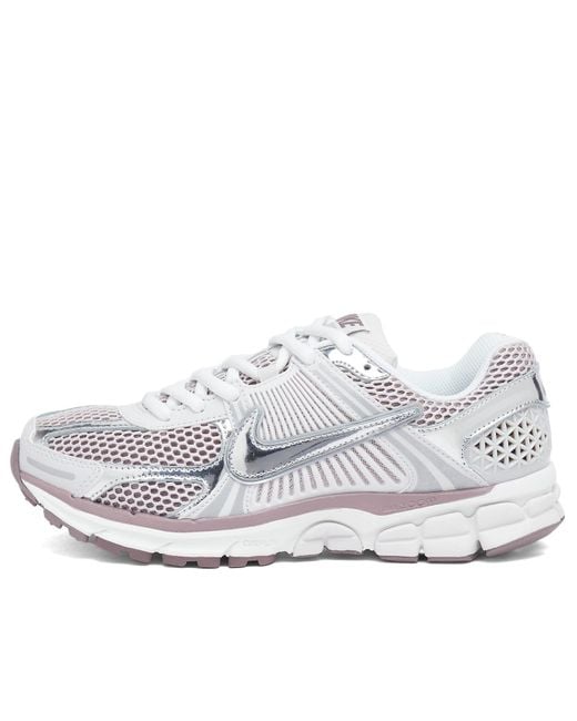 Nike White Zoom Vomero 5 W Sneaker