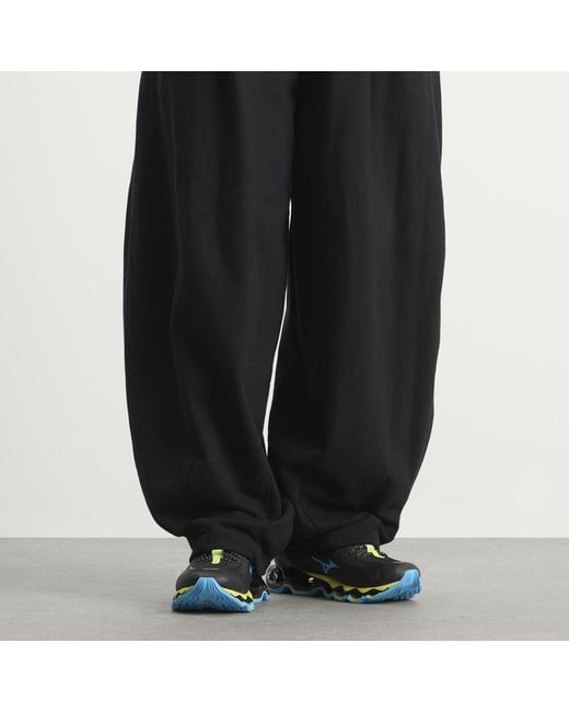 Mizuno Black X Vrunk Wave Prophecy 13.2 Sneaker for men