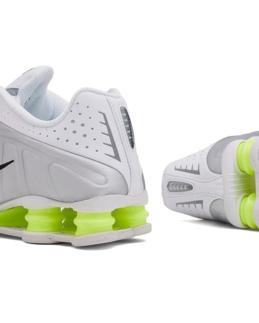 Nike White Shox R4 W Sneaker