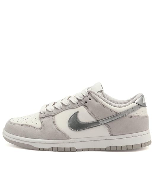 Nike White Dunk Low W Sneaker