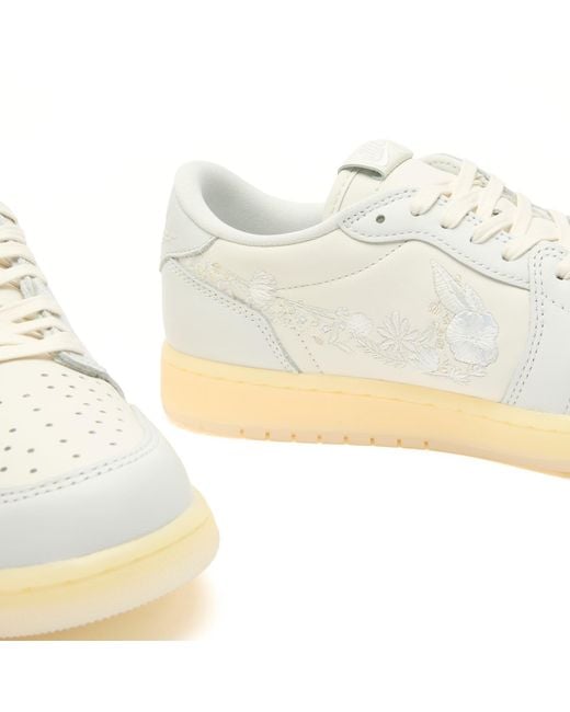 Nike White 1 Retro Low Og Sneaker