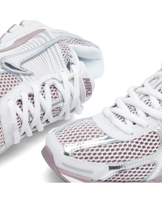Nike White Zoom Vomero 5 W Sneaker
