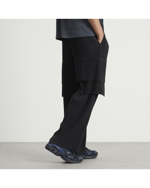 Homme Plissé Issey Miyake Homme Plissé Pleated Cargo in Black for