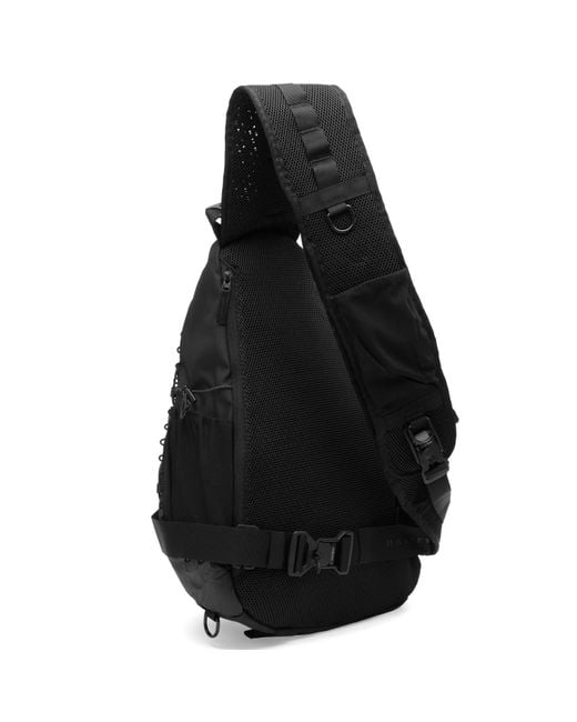 バッグ BLACK OAKLEY LATITUDE SLING PACK BAG Oakley Latitude Sling Pack - Blackout | Oakley® US