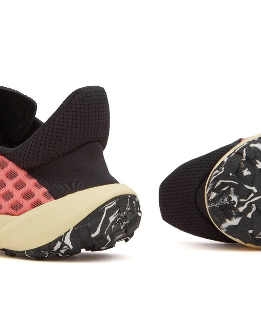 New Balance Red Minimus Trail M10 Sneaker