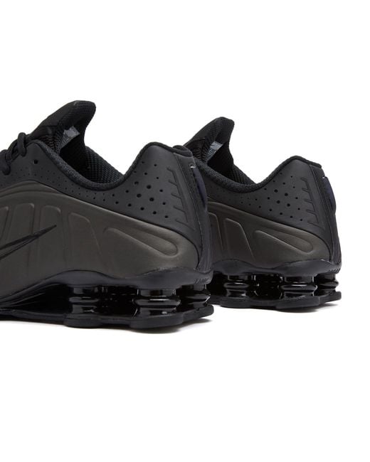 Nike Black Shox R4 Sneaker for men