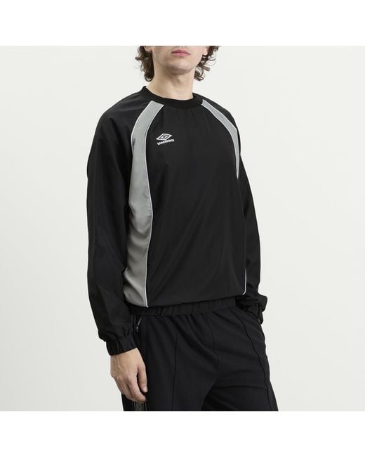 Umbro Black Panelled Sweatshirt for men
