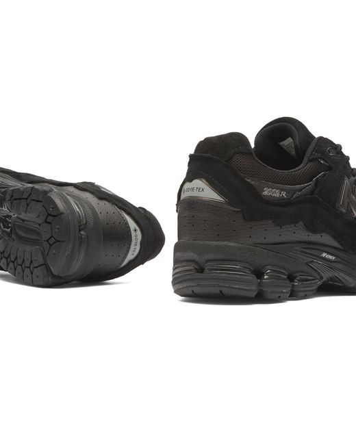 New Balance Black 2002Dx Sneaker