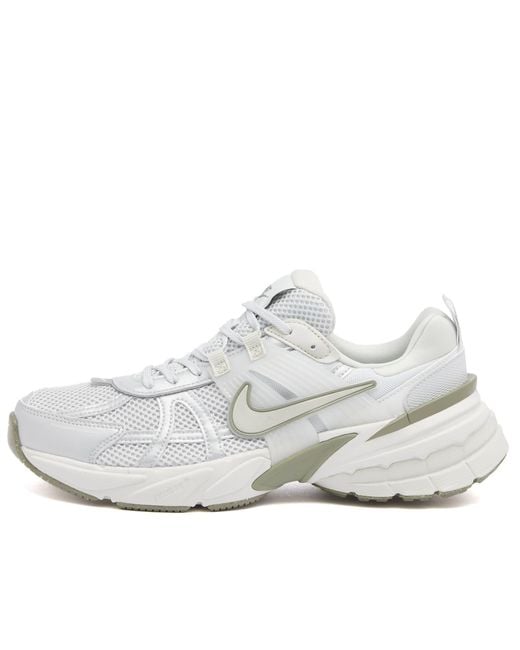 Nike White V2K Run W Sneaker