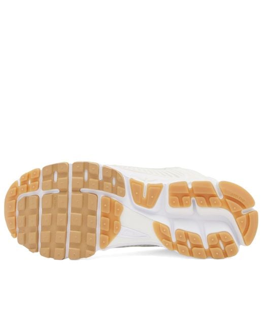 Nike White Zoom Vomero 5 W Sneaker