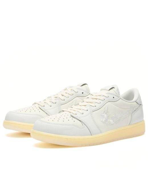 Nike White 1 Retro Low Og Sneaker