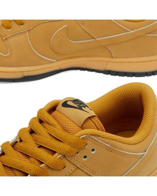 Nike Brown Dunk Low Retro Se Wheat Sneaker for men
