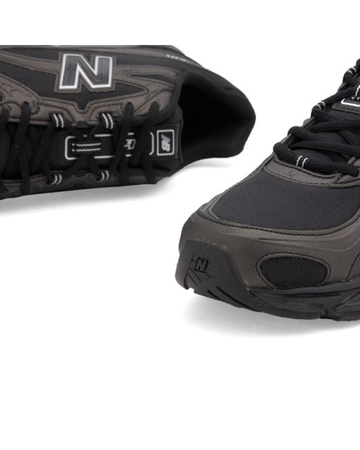 New Balance Black 740 Sneaker