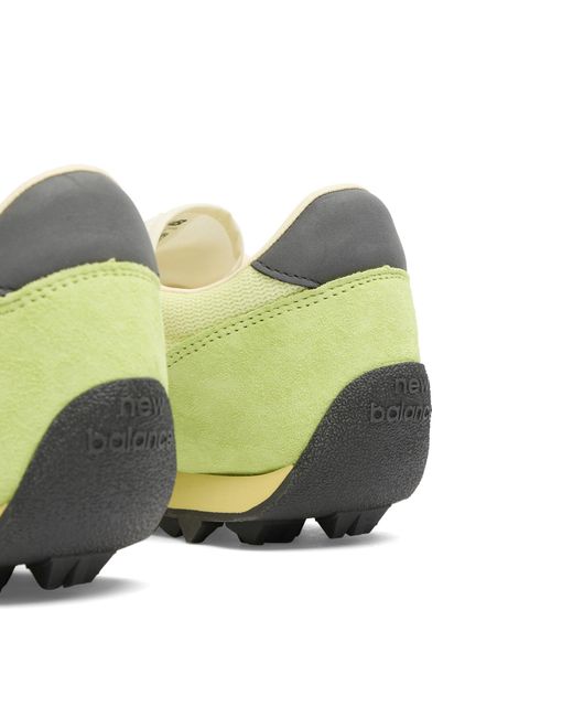 New Balance Yellow Gator Run Sneaker for men