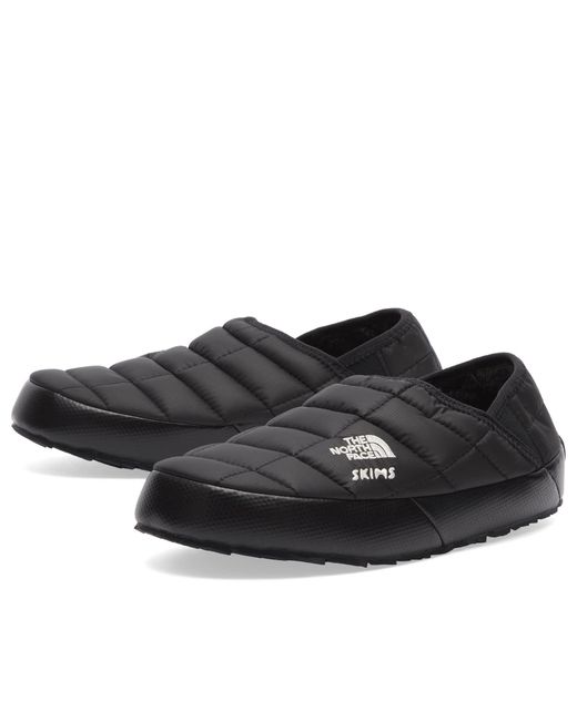 x SKIMS Thermoball Traction V Mule