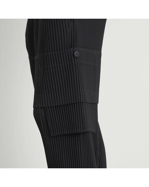HOMME PLISSÉ ISSEY MIYAKE CARGO 1 Homme Plissé Issey Miyake Plissé Cargo Pants | Red | FARFETCH CA