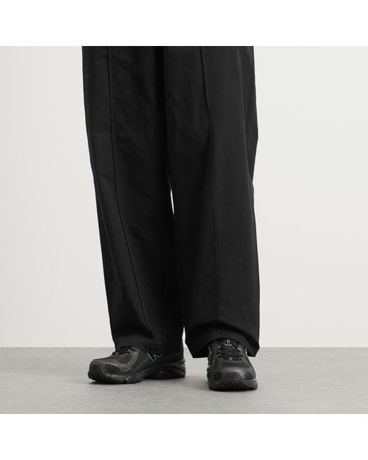 New Balance Black 740 Sneaker