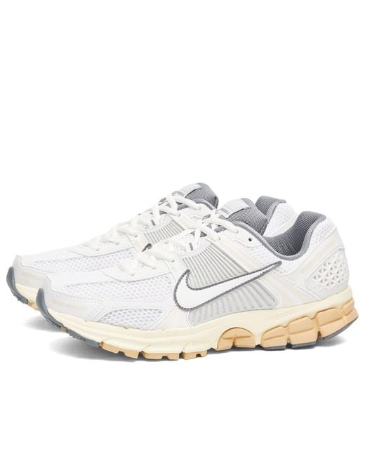 Nike White Zoom Vomero 5 W Sneaker