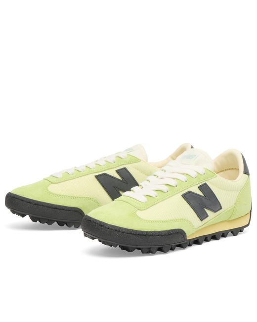 New Balance Yellow Gator Run Sneaker for men