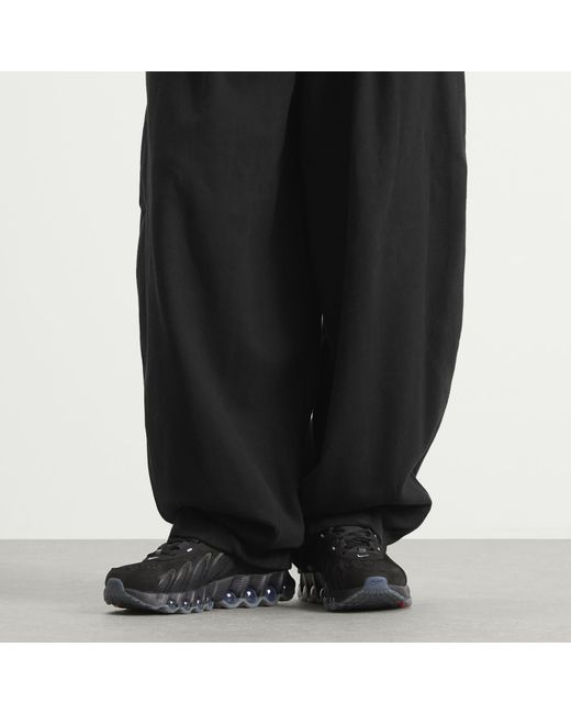 Nike Black Air Max Dn8 Leather Sneaker for men