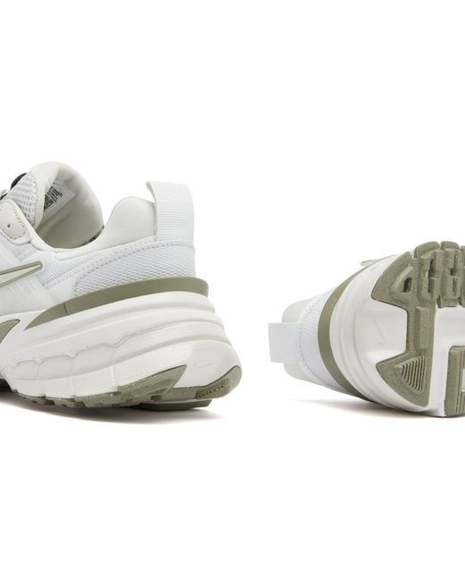 Nike White V2K Run W Sneaker