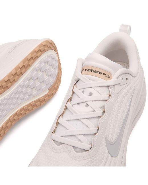 Nike White Vomero Plus Speckle Sneaker