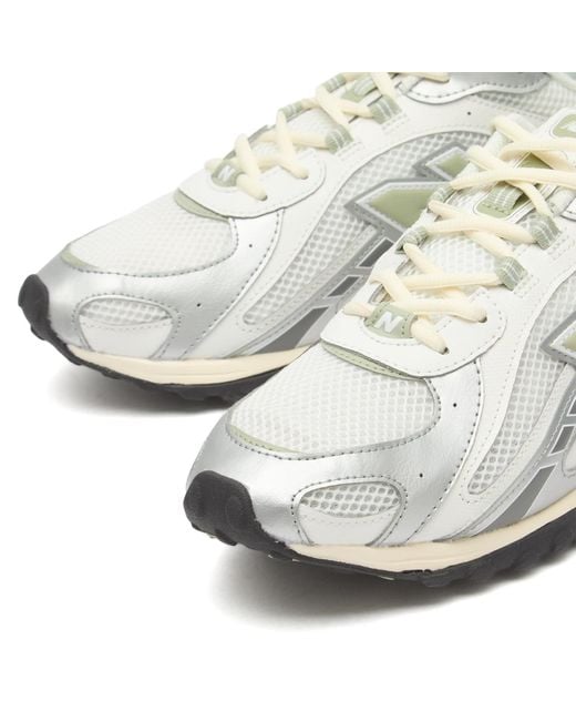 New Balance White 204L Sneaker