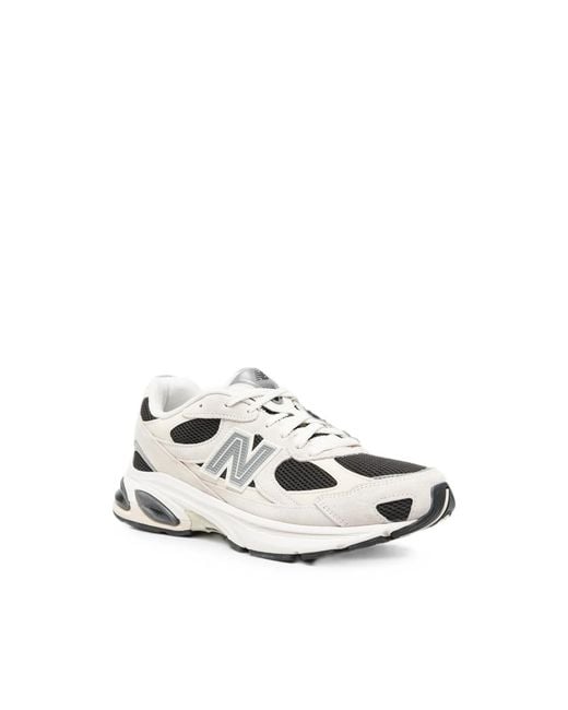 New Balance White Logo-Patch Panelled Sneakers for men