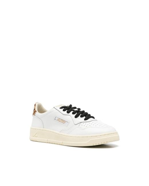 Autry White Medalist Low Sneakers