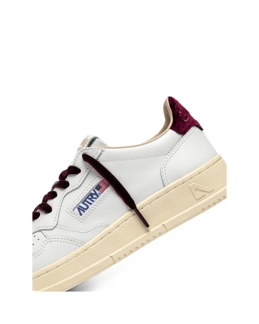 Autry Natural Medalist Low-Top Sneakers