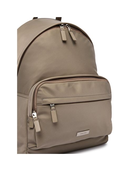 Calvin Klein Rucksack Sleek Round Lv04D3143G in Brown für Herren