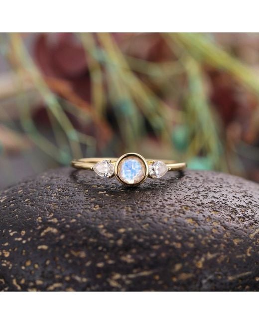 Vintage Minimalist Ring Art Deco Promise Ring 14K Gold Stackable Ring Round Moissanite Wedding Ring 5 Stone Anniversary Ring