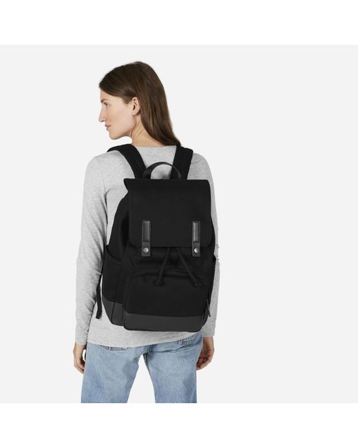 Everlane The Dipped Snap Backpack in 